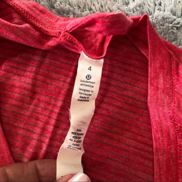 Lululemon short sleeve - Picture 3 of 5